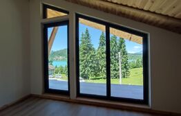 Casă de vacanță, 3 camere, 100 mp, zona Colibița