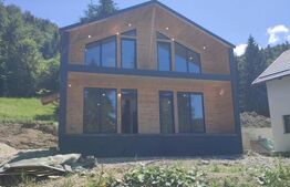 Casă de vacanță, 3 camere, 100 mp, zona Colibița