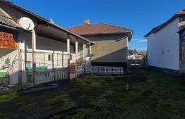 Casa individuala de vanzare, 110 mp + 2700 mp teren,  la 11 km de Bistrita
