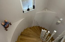 Casa individuala, cu 4 camere, 250 mp utili + 1300 mp teren, zona Centura