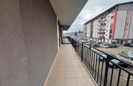 Apartament 3 camere, open space, etaj 2 si parcare in zona Subcetate