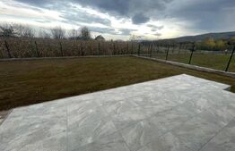 Casa de vanzare, cu 4 camere, 145 mp, 750 mp teren, zona-Unirea 