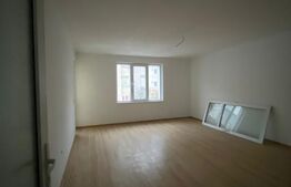 Casa de vanzare, cu 7 camere, 390 mp - Versatilă și Centrală! 