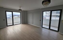 Apartament de vanzare, cu 3 camere, 70,62 mp, str. Libertatii