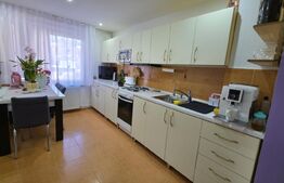 Apartament de vanzare, cu 4 camere, 83 mp utili, strada Tarpiului