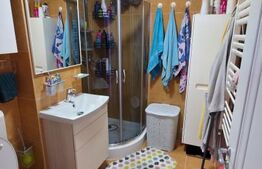 Apartament de vanzare, cu 4 camere, 83 mp utili, strada Tarpiului