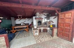 Apartament la casa, 5 camere, 80 mp, teren 170 mp, zona-Unirea