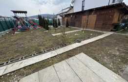 Apartament la casa, 3 camere, 82 mp, curte comuna, zona Valea Ghinzii 