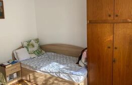 Apartament de vazare, cu 4 camere, 90 mp + balcoane, zona Lama, etaj intermediar