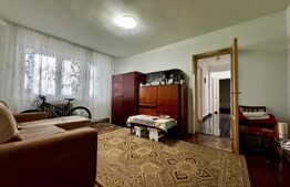 Apartament de vazare, cu 4 camere, 90 mp + balcoane, zona Lama, etaj intermediar