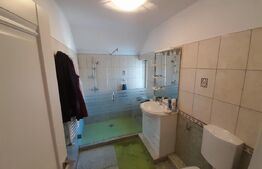 Casa individuala, cu 6 camere, 260 mp+1000 mp teren, zona Unirea (Diana)