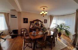 Casa individuala, cu 6 camere, 260 mp+1000 mp teren, zona Unirea (Diana)