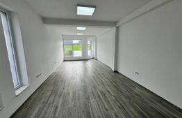 Spațiu comercial, 3 camere, 200 mp, zona Mall Bistrița