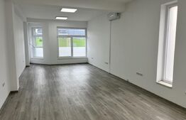 Spațiu comercial, 3 camere, 200 mp, zona Mall Bistrița