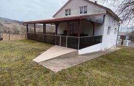 Casa de vanzare, cu 3 camere, 217 mp, la 10 km de Bistrita