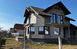 Casă semifinisată, 6 camere la 5 Km de Beclean