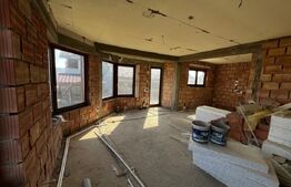 Casă semifinisată, 6 camere la 5 Km de Beclean