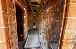 Casă semifinisată, 6 camere la 5 Km de Beclean