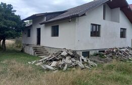 Casa 120 mp,cu 15 ari de teren extravilan, zona Livezile