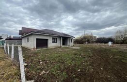 Casa de vanzare, 4 camere, 136 mp, 500 mp, teren, zona Dedeman 