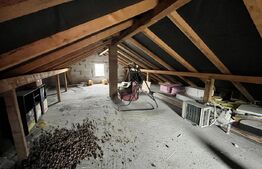 Casa de vanzare, cu 4 camere, 95 mp si pod la 15 minute de Bistrita