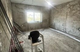 Casa de vanzare, cu 4 camere, 95 mp si pod la 15 minute de Bistrita