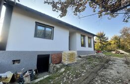 Casa de vanzare, cu 4 camere, 95 mp si pod la 15 minute de Bistrita