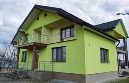 Casa Individuala, cu 5 camere, 250 mp, la  30 km de Bistrita