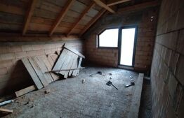 Casa la rosu cu 4 camere, 180 mp utili+teren 861 mp, zona Leoni