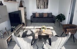 Apartament de vanzare, cu 4 camere, 94 mp, zona Andrei Muresanu