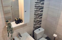 Apartament de vanzare, cu 4 camere, 94 mp, zona Andrei Muresanu