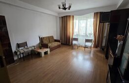 Casa de vanzare, cu 4 camere, 120 mp, teren de 1500 mp, zona centrala 