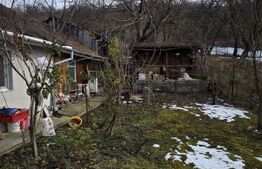 Casa de vanzare, cu 4 camere, 120 mp, teren de 1500 mp, zona centrala 