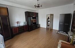 Casa de vanzare, cu 4 camere, 120 mp, teren de 1500 mp, zona centrala 