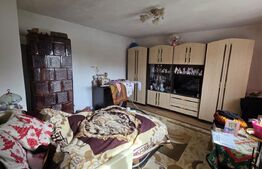 Casa de vanzare, cu 4 camere, 120 mp, teren de 1500 mp, zona centrala 