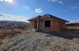 Casa de vanzare, 3 camere, 109 mp, 4 arii teren, Bistrita