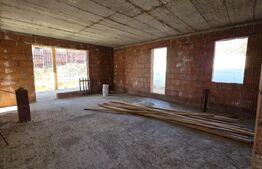 Casa la rosu de vanzare, 3 camere, 109 mp, 5 ari teren, Bistrita