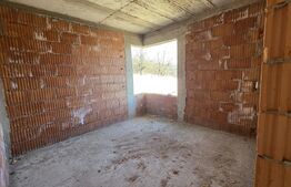 Casa de vanzare, 3 camere, 109 mp, 4 arii teren, Bistrita