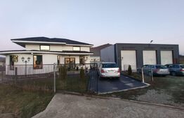 Casa de vanzare, plus afacere la cheie, la 25 de KM de Bistrita 