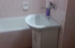 Apartament cu 3 camere, 67 mp, zona Stefan cel Mare