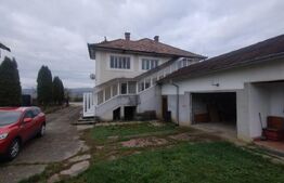 EXCLUSIVITATE! Casa 6 camere, 200 mp+10 ari teren, zona Galati Bistritei
