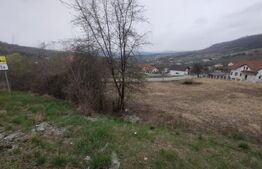 Teren intravilan, 2 fronturi+utilitati la front, 9,63 ari, zona Valea Jelnei