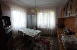 Casă de vânzare, cu 5 camere, 117 mp, zona Valea Rusului