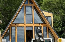 Cabane tip A, 4 camere, 300 mp/cabană, zona Colibița