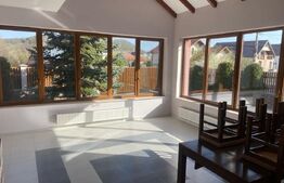 Casa de vanzare, cu 5 camere, 220 mp, zona Unirea