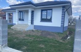 Casă de vânzare cu 3 camere, 105 mp, zona linistita, Bistrita