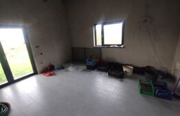 Casa semifinisata, 1700 mp teren intravilan, zona Valea Jelnei