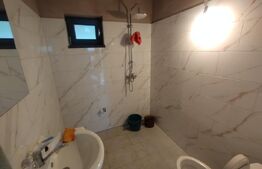 Casa semifinisata, 1700 mp teren intravilan, zona Valea Jelnei