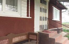 Casa traditionala cu 3 camere, 70 mp, teren 6000 mp, in zona Micestii de Campie