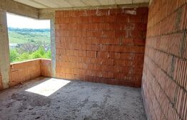 Casă la roșu 4 camere, 105 mp, 5 ari teren, zona Sigmir